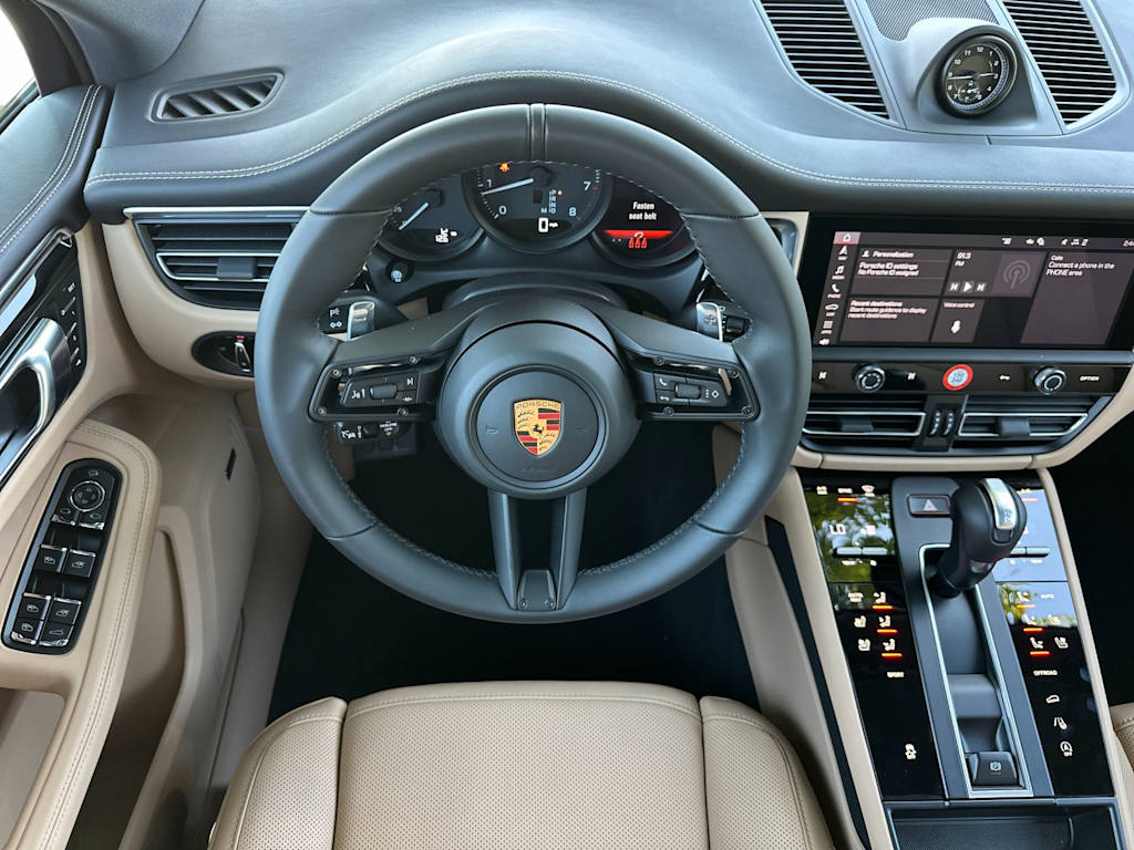 Thumbnail: 2026 Porsche Macan - 9