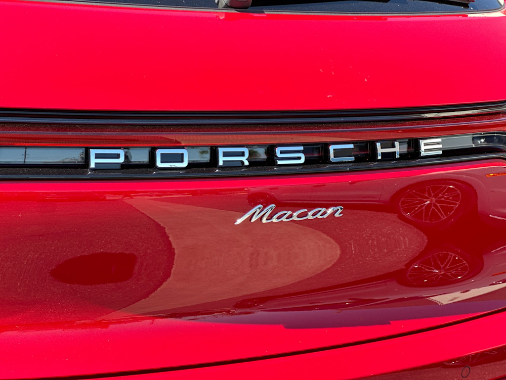 Thumbnail: 2026 Porsche Macan - 7