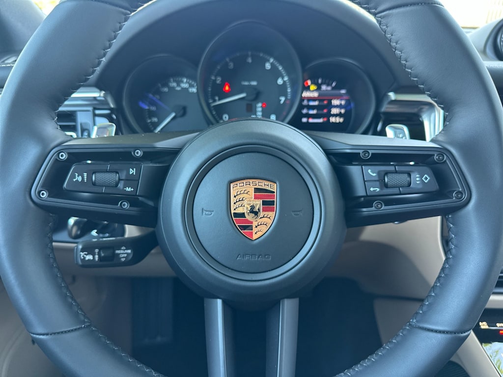 Thumbnail: 2026 Porsche Macan - 29