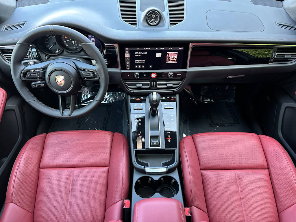 Thumbnail: 2026 Porsche Macan - 2