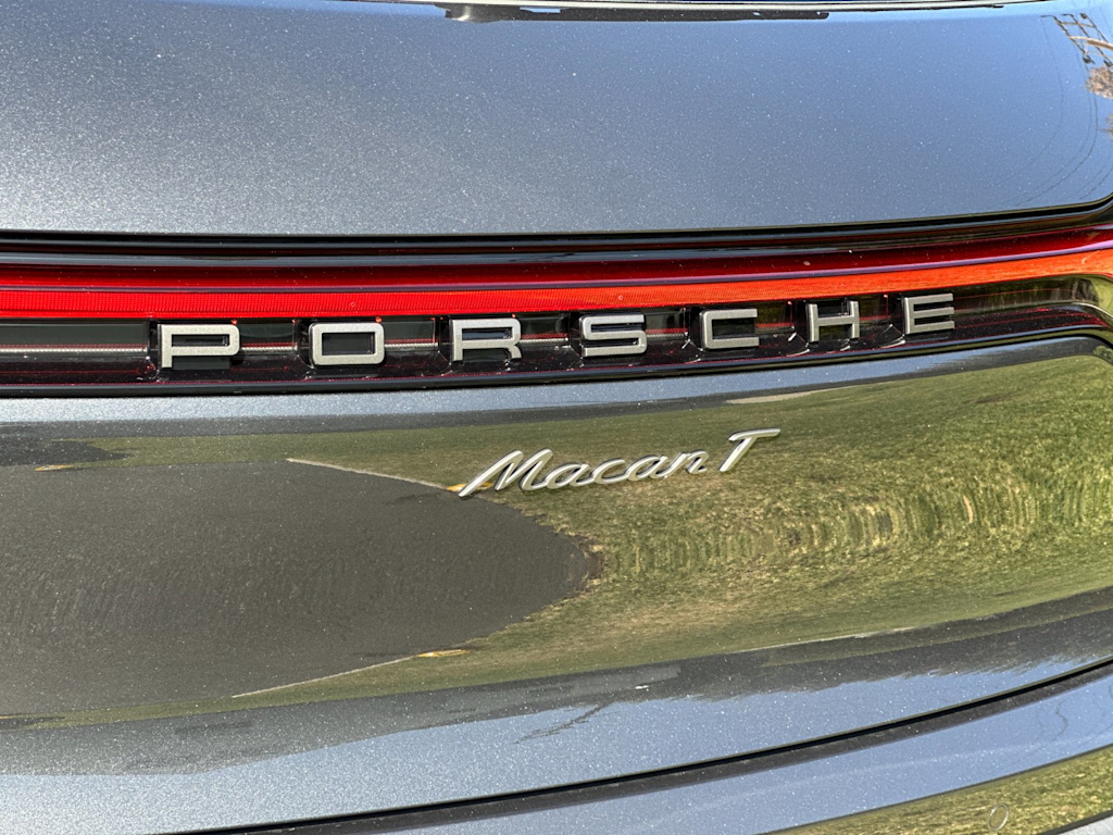 Thumbnail: 2026 Porsche Macan - 7