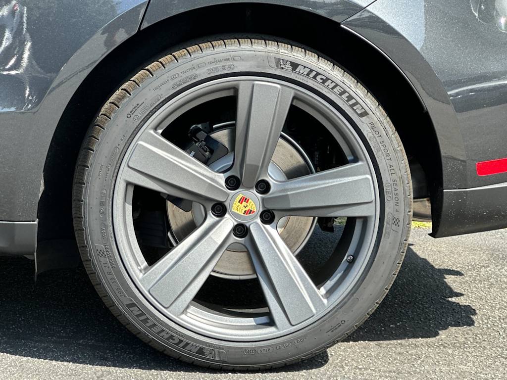 Thumbnail: 2026 Porsche Macan - 8