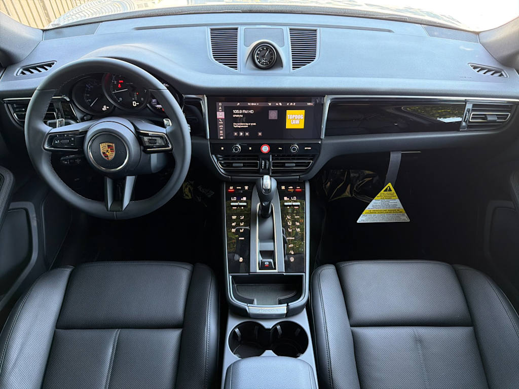 Thumbnail: 2026 Porsche Macan - 2