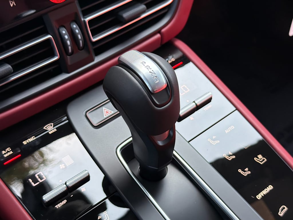 Thumbnail: 2026 Porsche Macan - 29