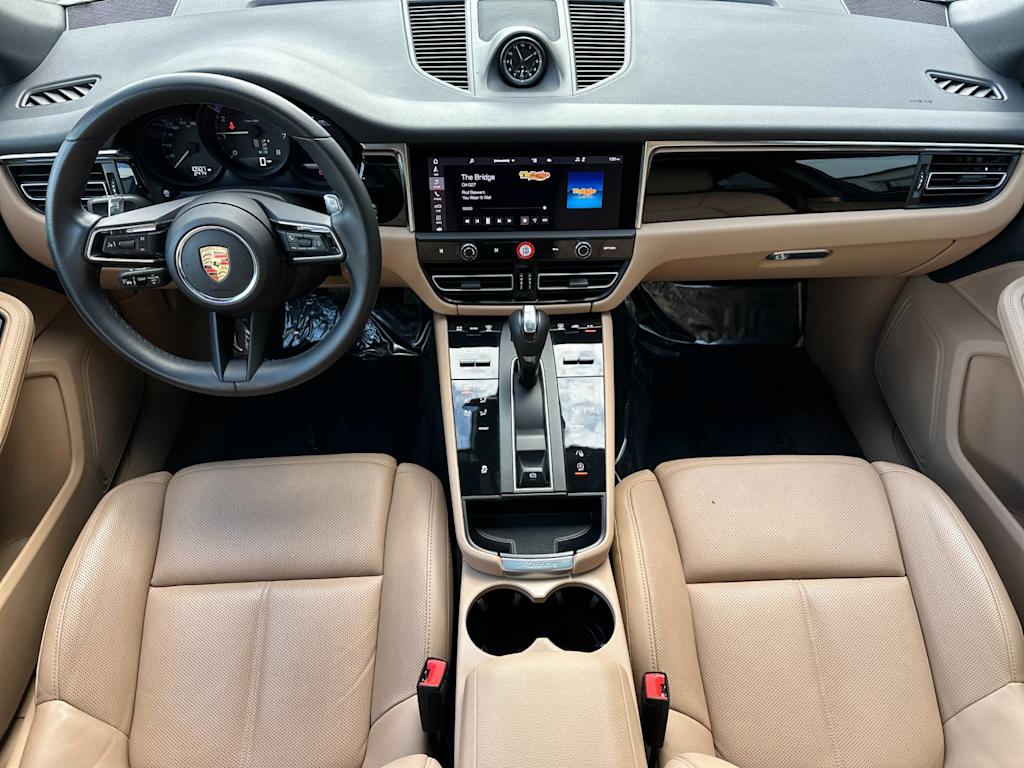 Thumbnail: 2025 Porsche Macan - 2