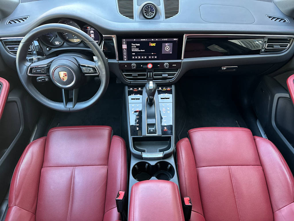 Thumbnail: 2025 Porsche Macan - 9