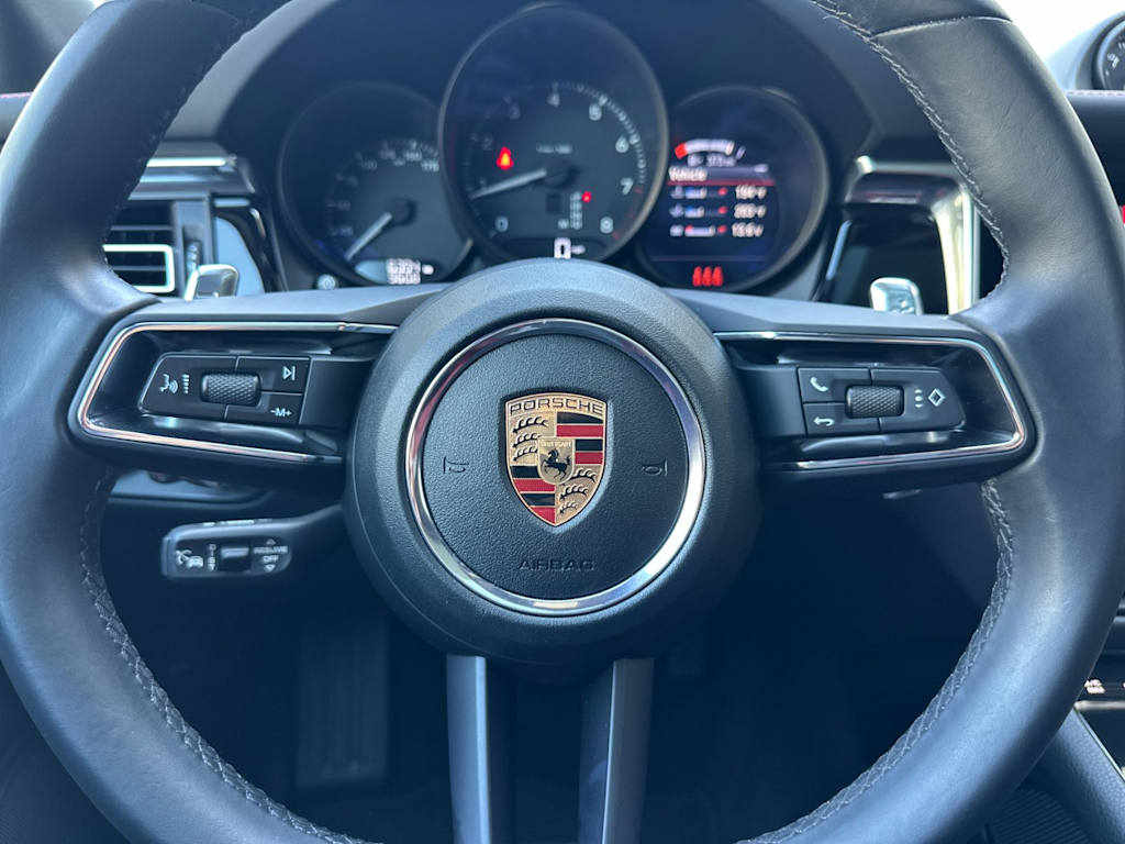 Thumbnail: 2025 Porsche Macan - 30
