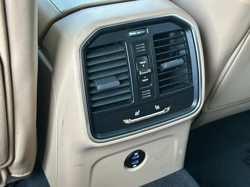 Thumbnail: 2025 Porsche Macan - 23