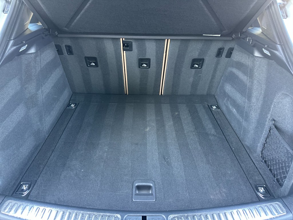 Thumbnail: 2025 Porsche Macan - 17