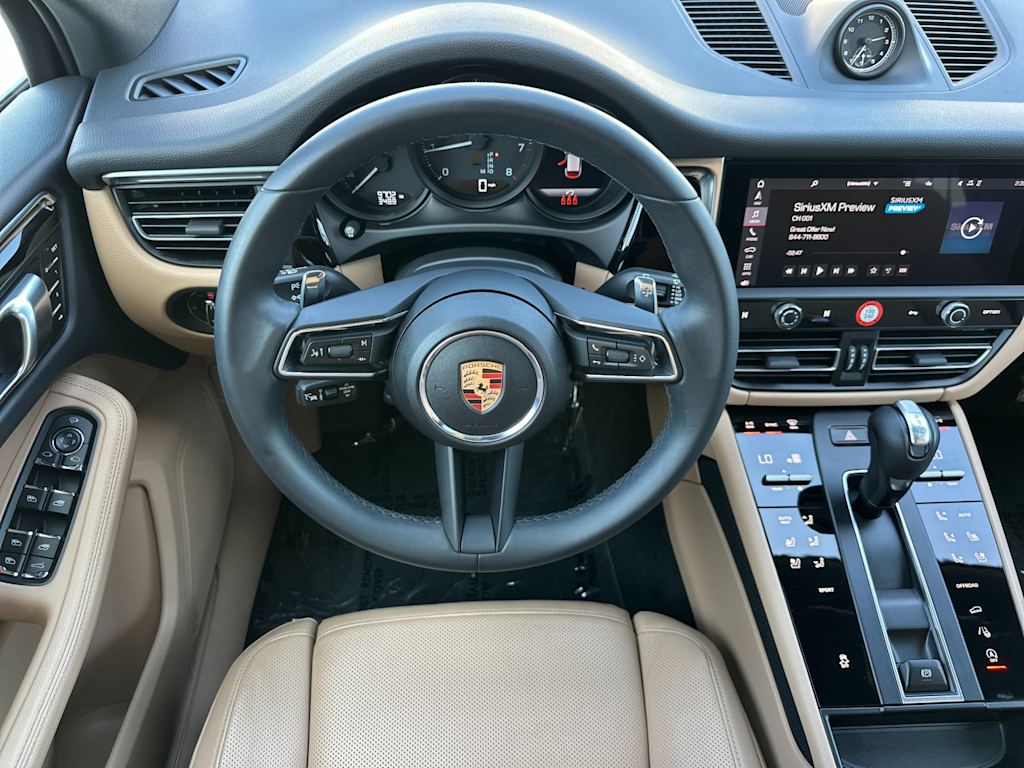 Thumbnail: 2025 Porsche Macan - 9