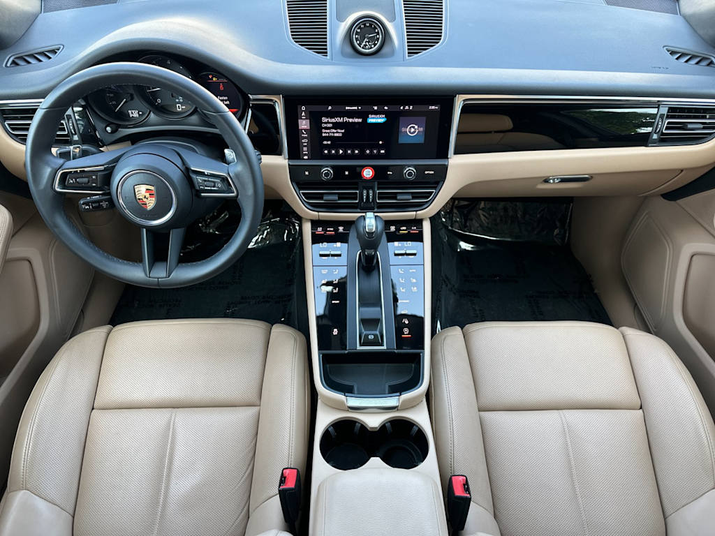 Thumbnail: 2025 Porsche Macan - 2