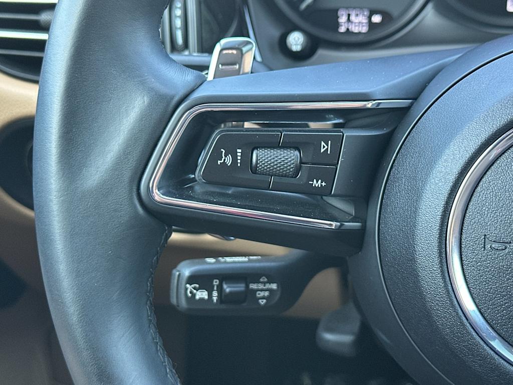 Thumbnail: 2025 Porsche Macan - 30