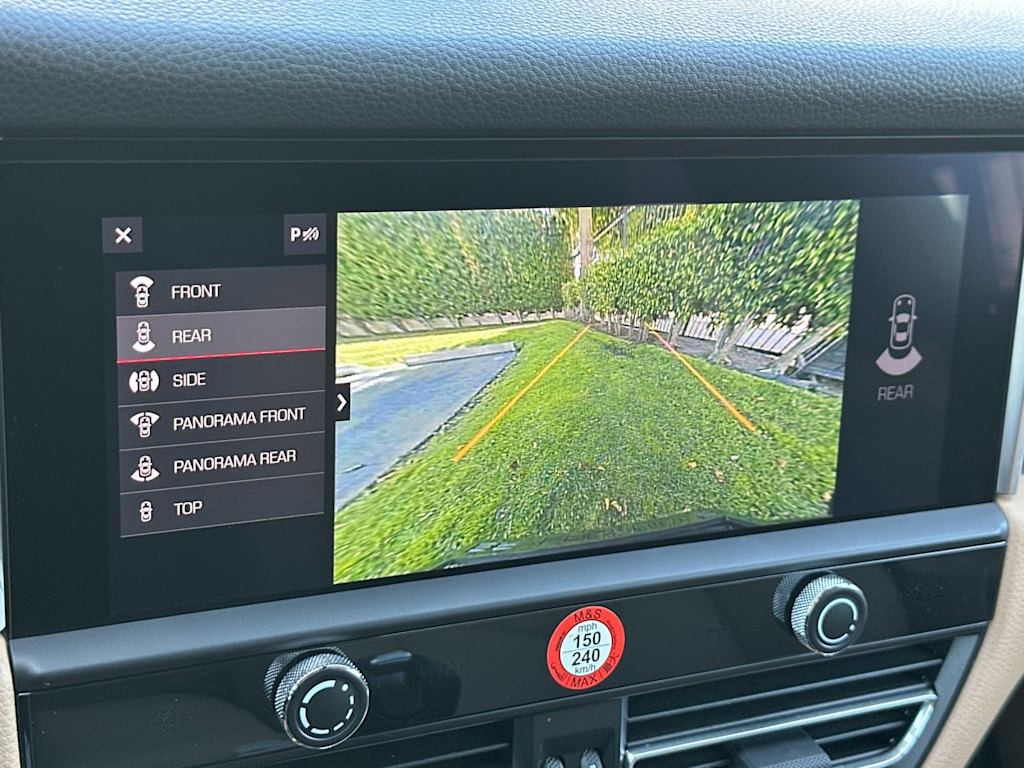 Thumbnail: 2025 Porsche Macan - 27