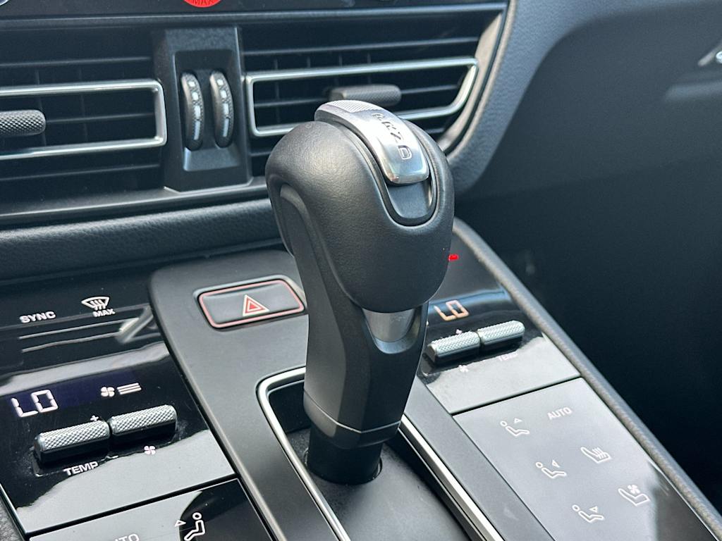 Thumbnail: 2025 Porsche Macan - 28