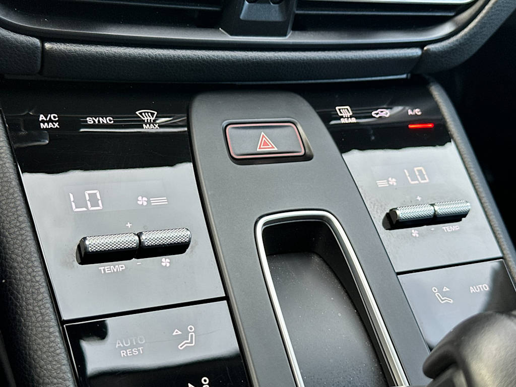 Thumbnail: 2025 Porsche Macan - 16