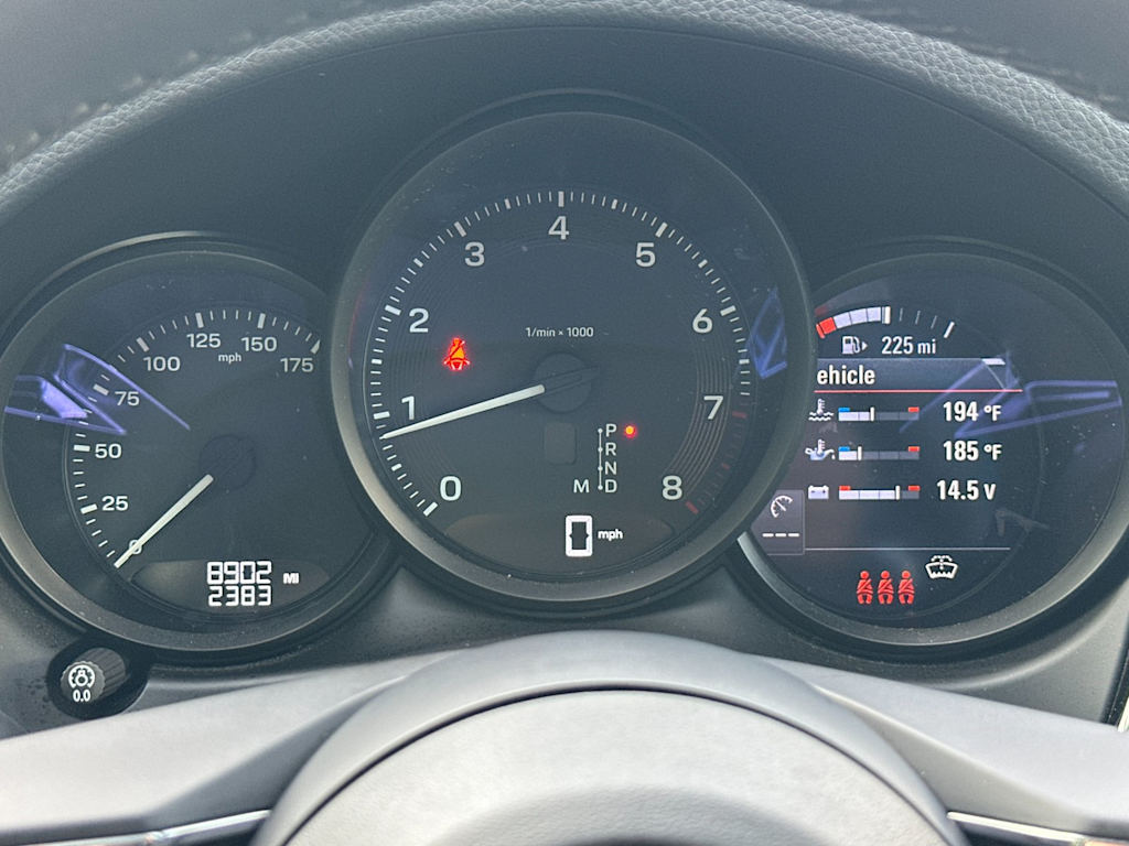 Thumbnail: 2025 Porsche Macan - 17