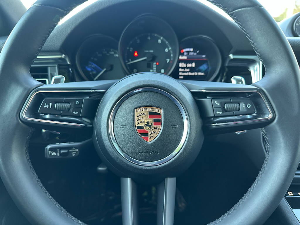 Thumbnail: 2025 Porsche Macan - 29