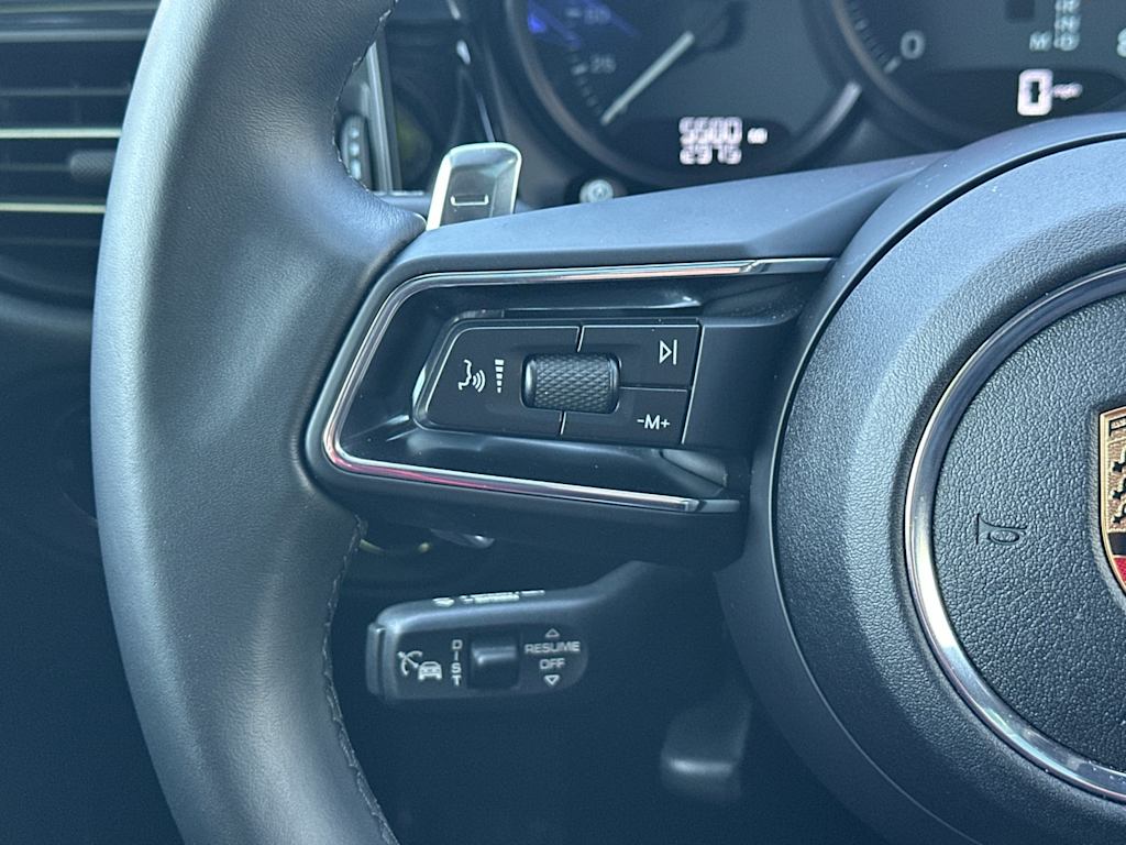 Thumbnail: 2025 Porsche Macan - 30