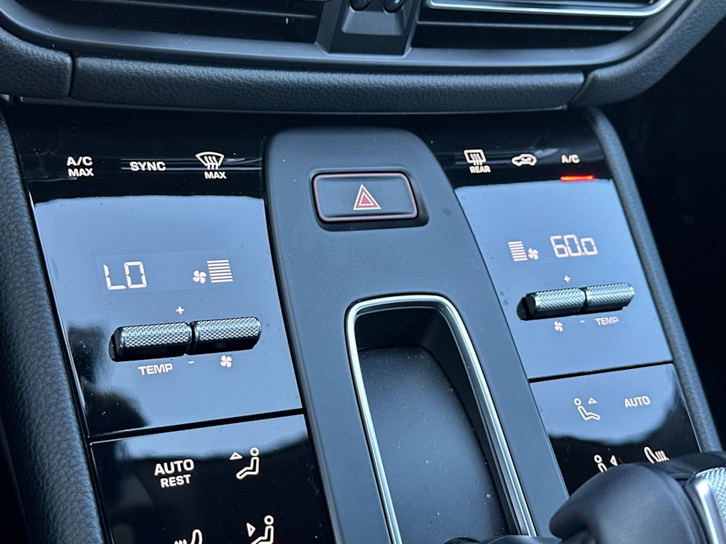 Thumbnail: 2025 Porsche Macan - 15