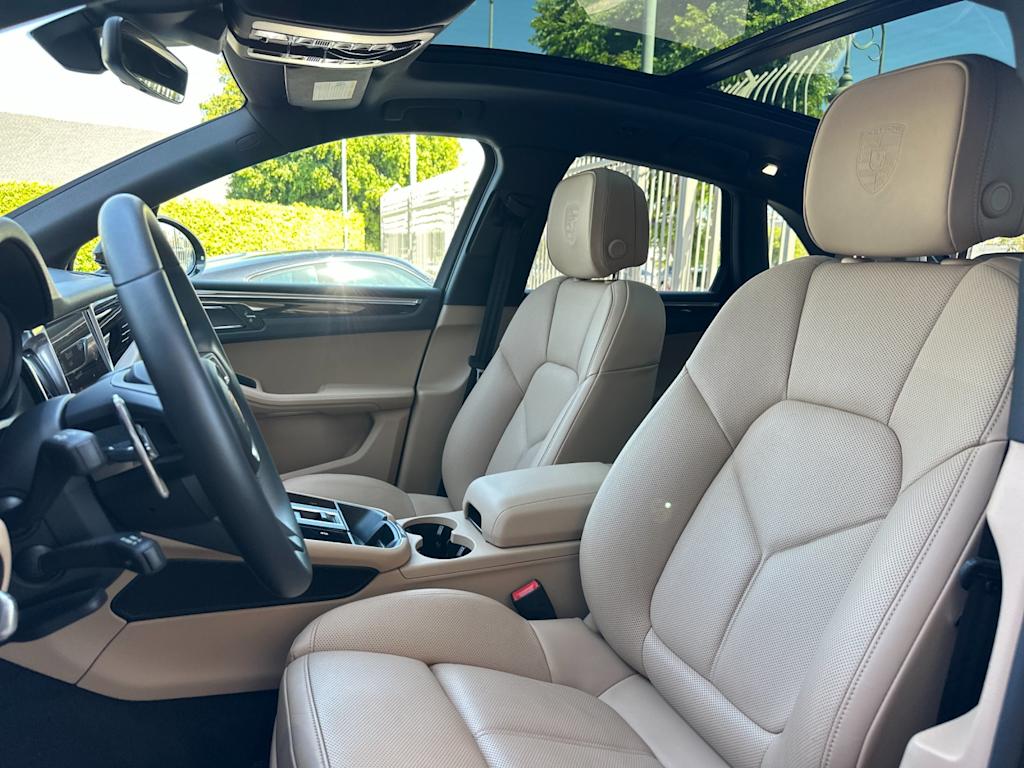 Thumbnail: 2025 Porsche Macan - 9