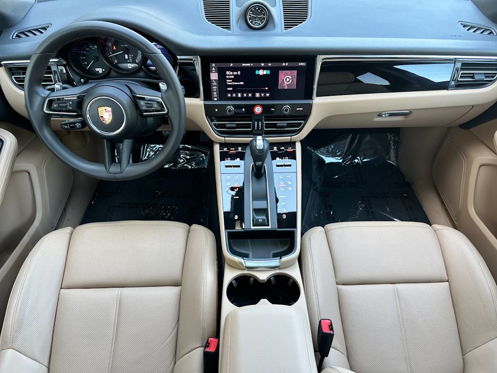 Thumbnail: 2025 Porsche Macan - 8