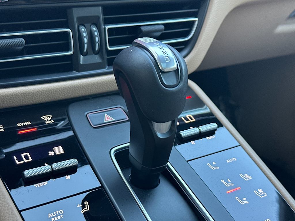 Thumbnail: 2025 Porsche Macan - 28