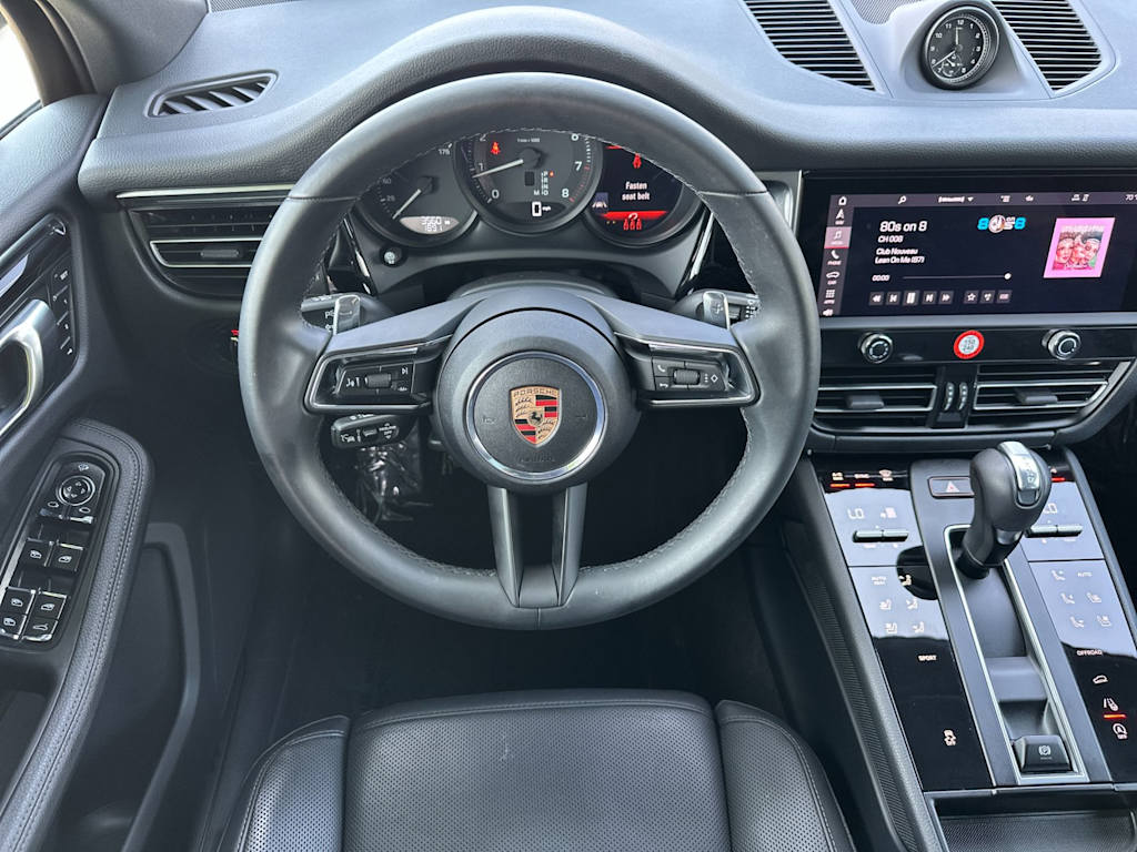 Thumbnail: 2025 Porsche Macan - 9