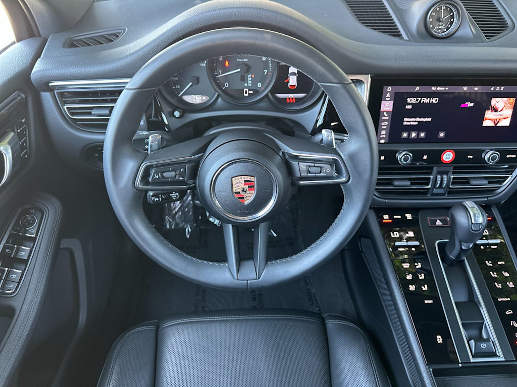 Thumbnail: 2025 Porsche Macan - 9