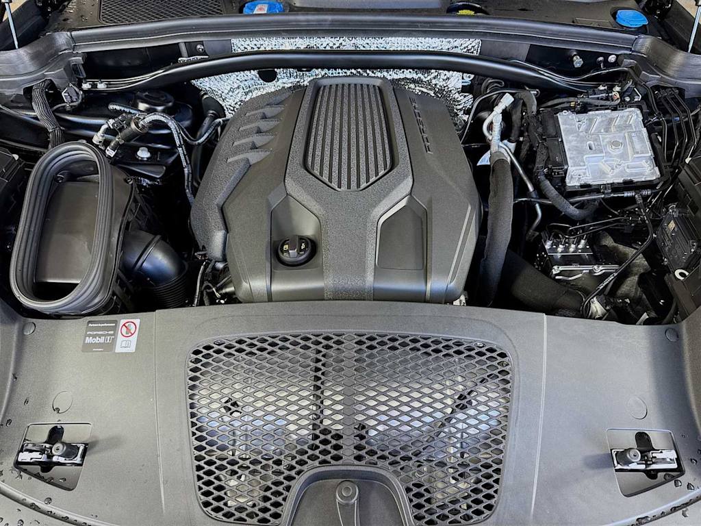 Thumbnail: 2025 Porsche Macan - 7