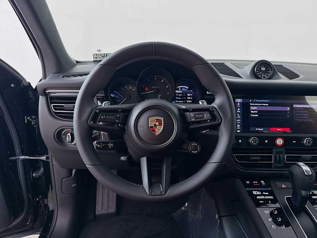 Thumbnail: 2025 Porsche Macan - 39