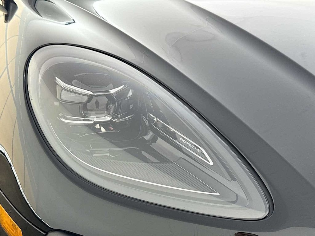 Thumbnail: 2025 Porsche Macan - 54