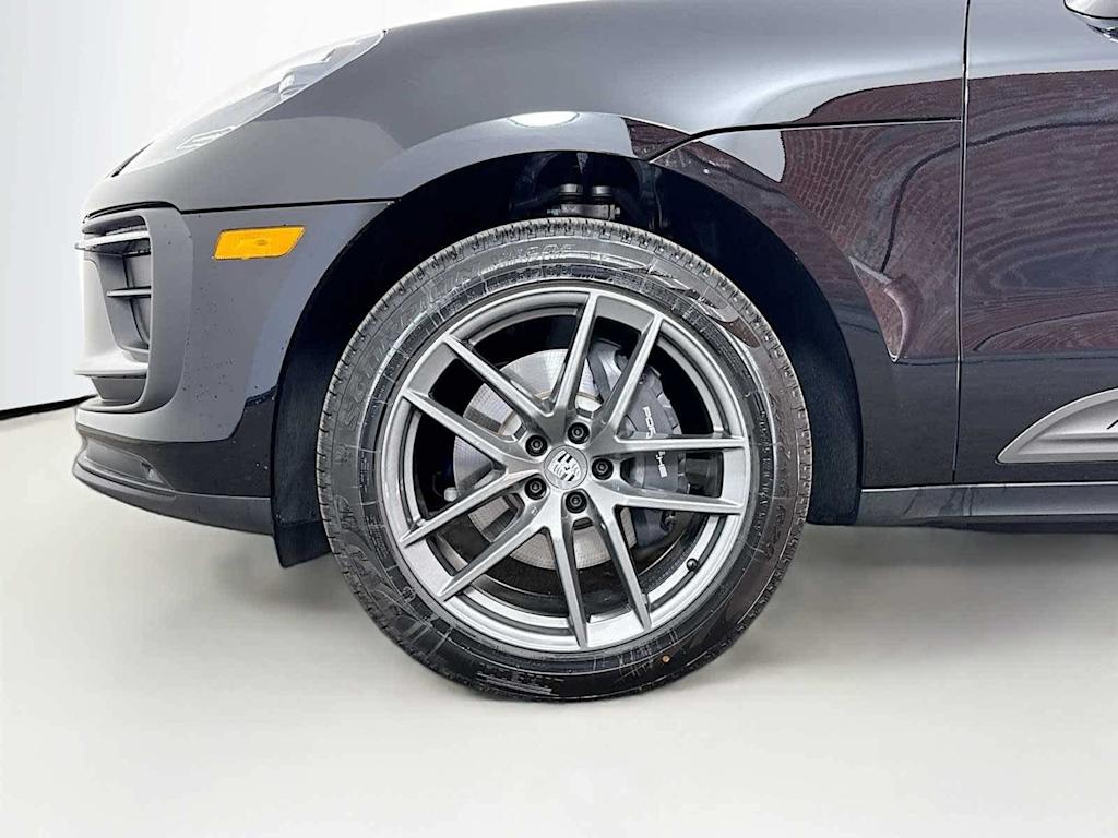 Thumbnail: 2025 Porsche Macan - 51