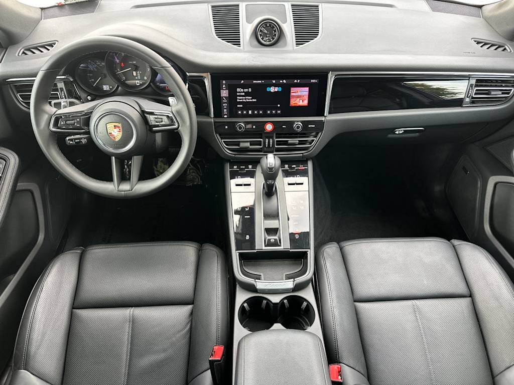 Thumbnail: 2026 Porsche Macan - 2
