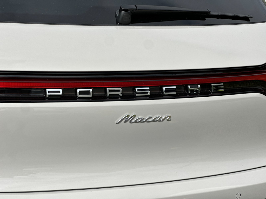 Thumbnail: 2026 Porsche Macan - 7