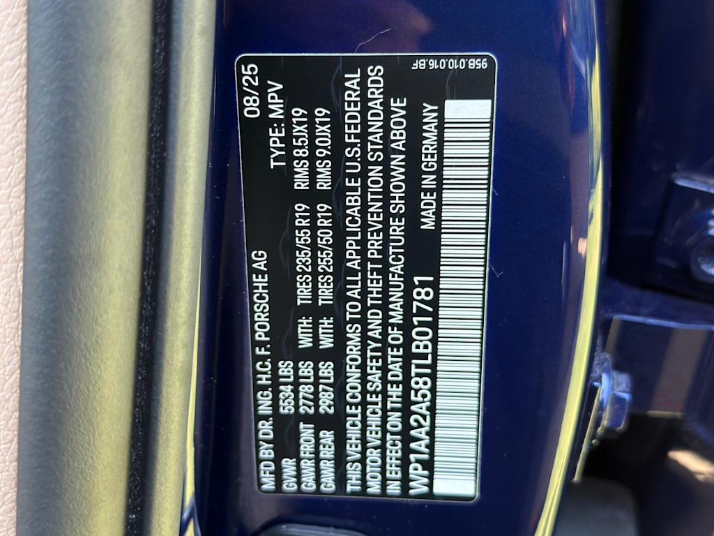 Thumbnail: 2026 Porsche Macan - 19