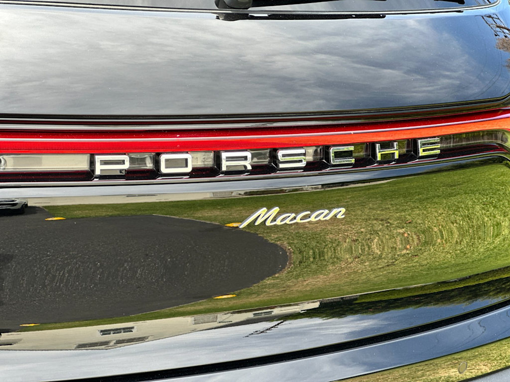 Thumbnail: 2026 Porsche Macan - 7