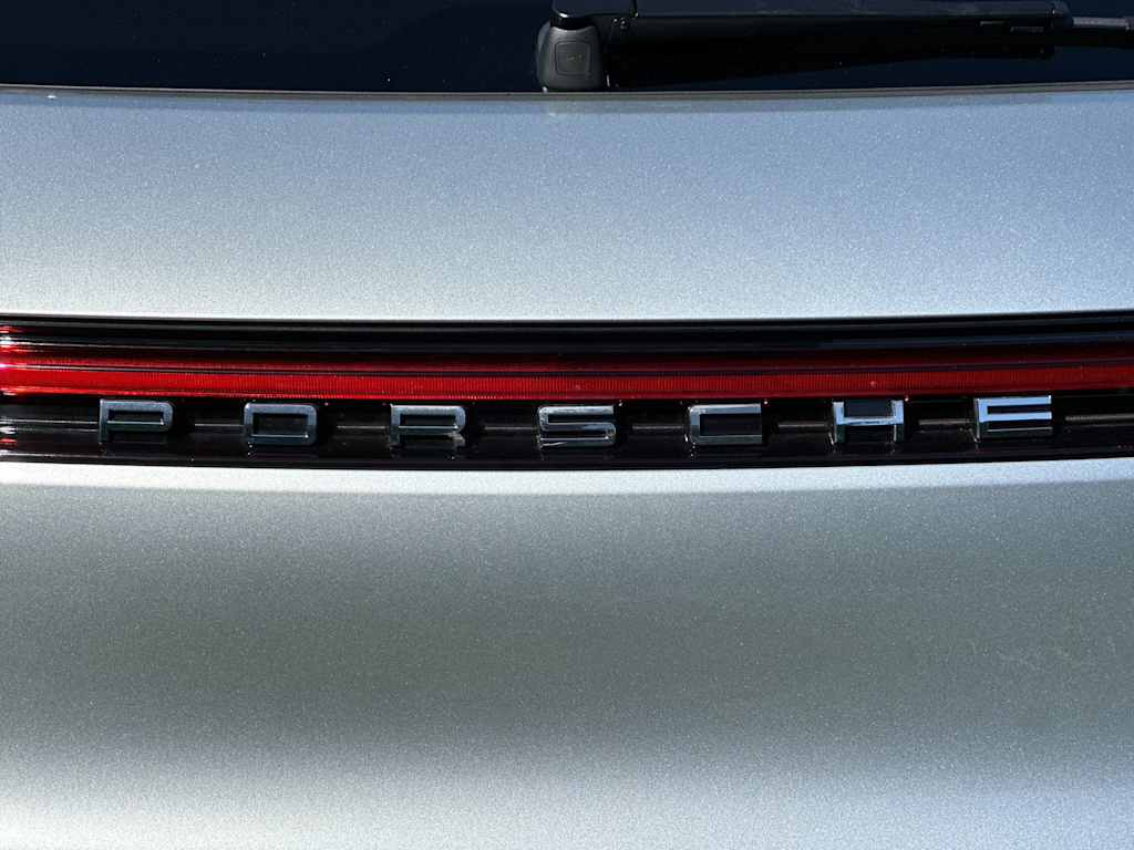 Thumbnail: 2026 Porsche Macan - 7