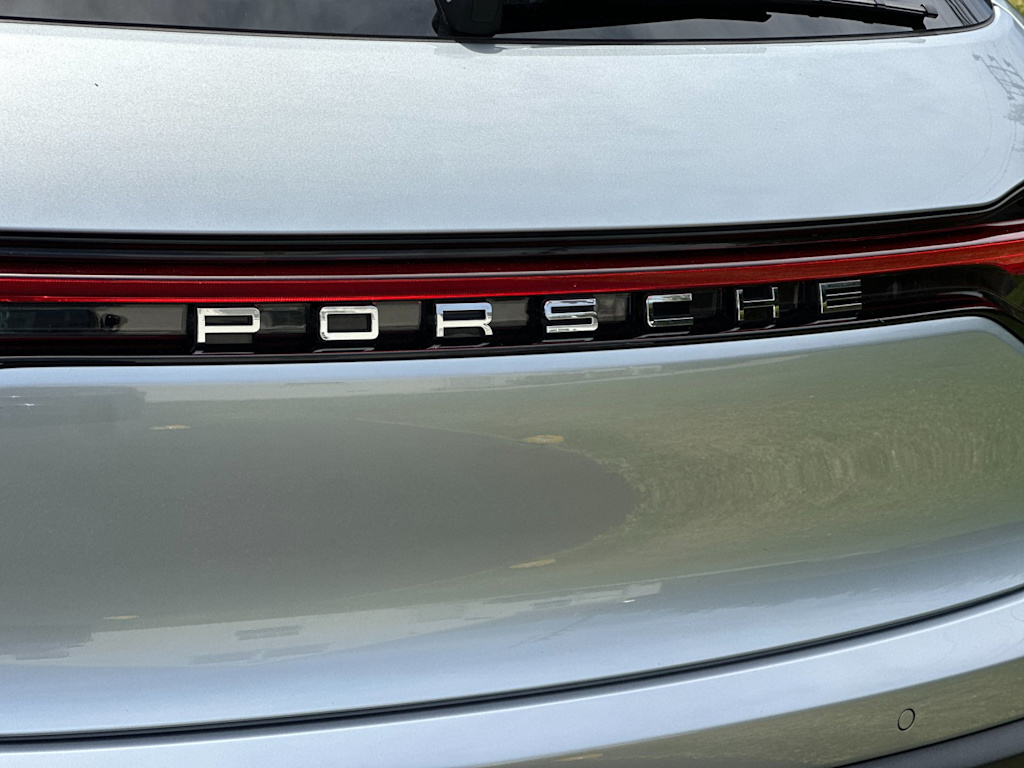 Thumbnail: 2026 Porsche Macan - 33