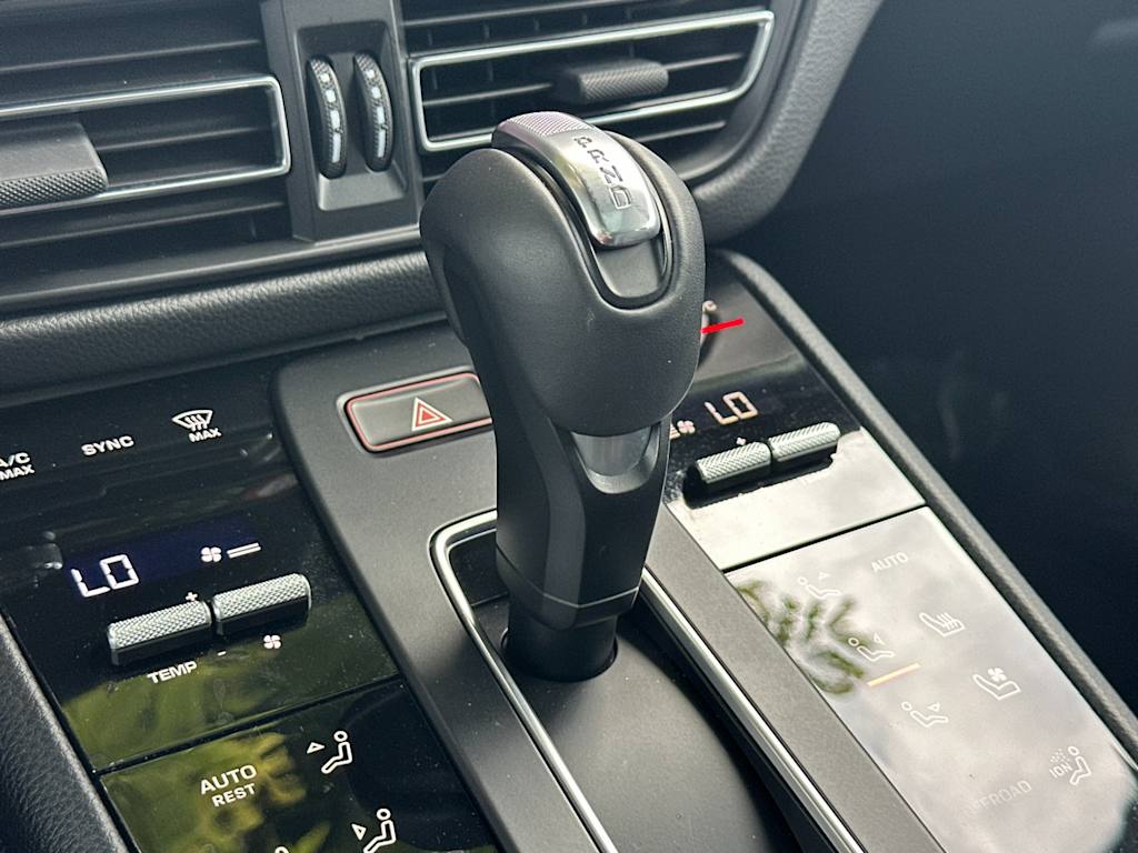 Thumbnail: 2026 Porsche Macan - 28
