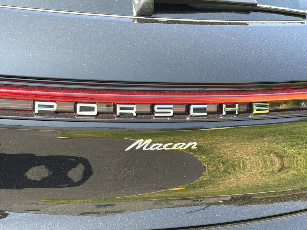 Thumbnail: 2026 Porsche Macan - 7