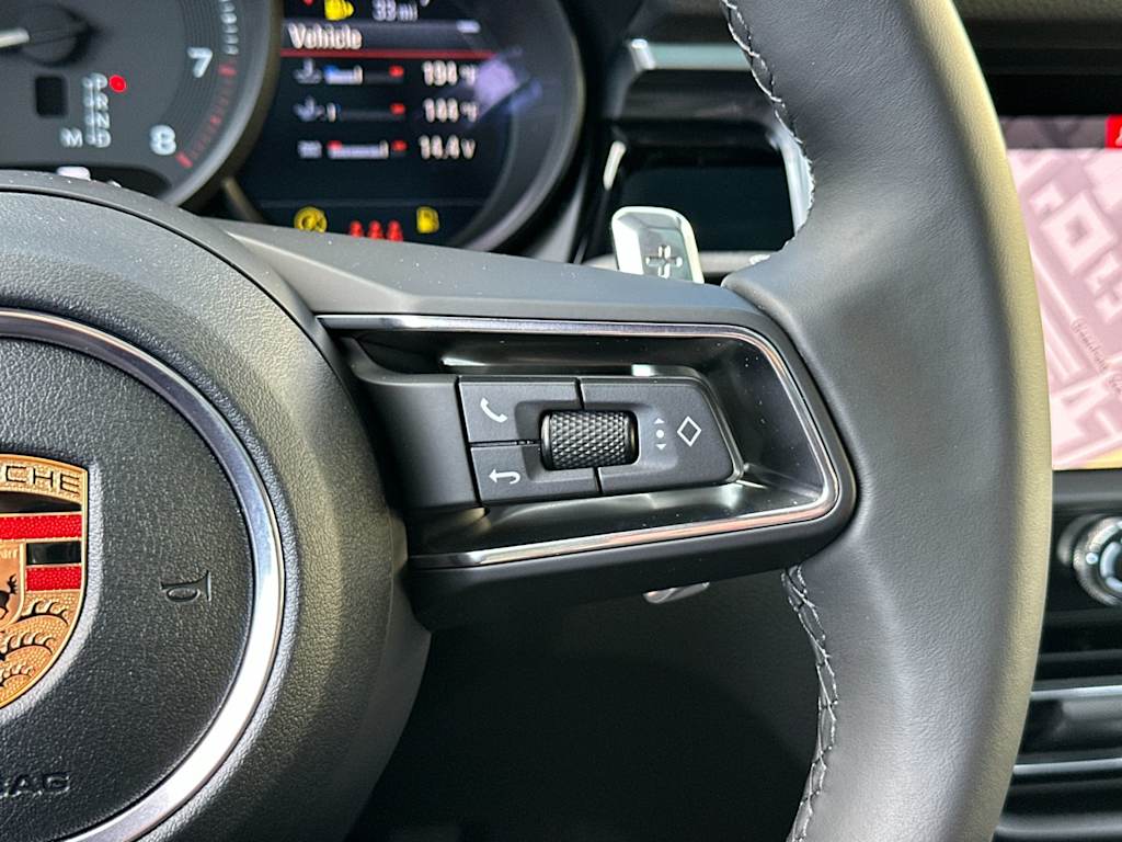 Thumbnail: 2026 Porsche Macan - 31