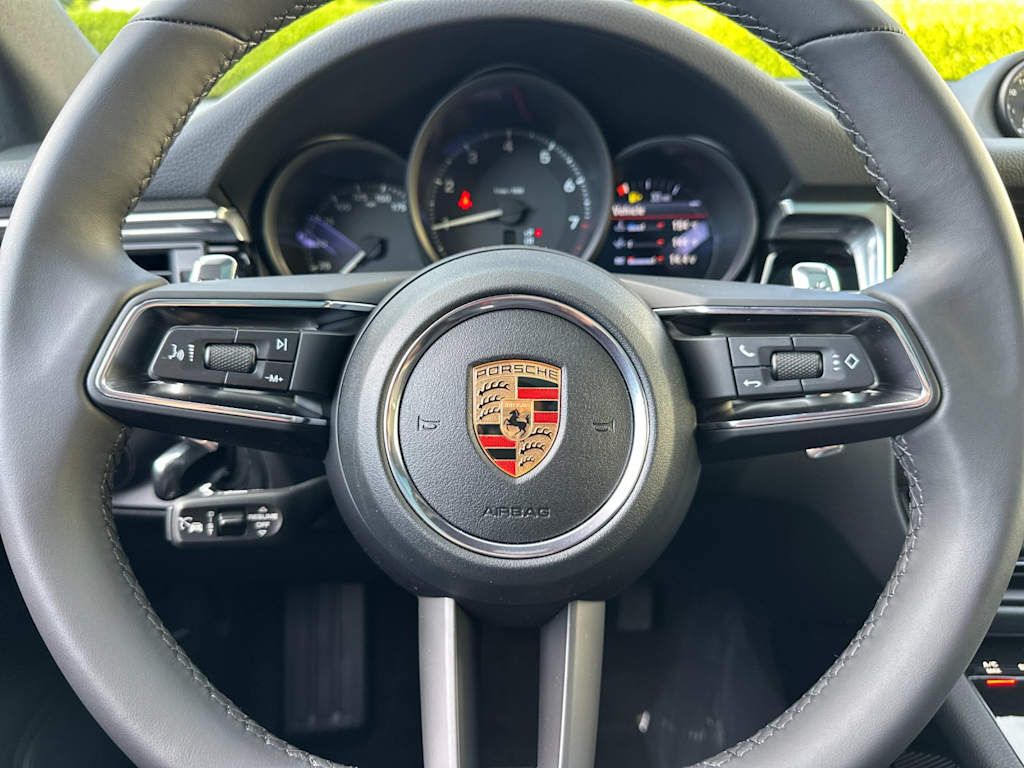 Thumbnail: 2026 Porsche Macan - 29