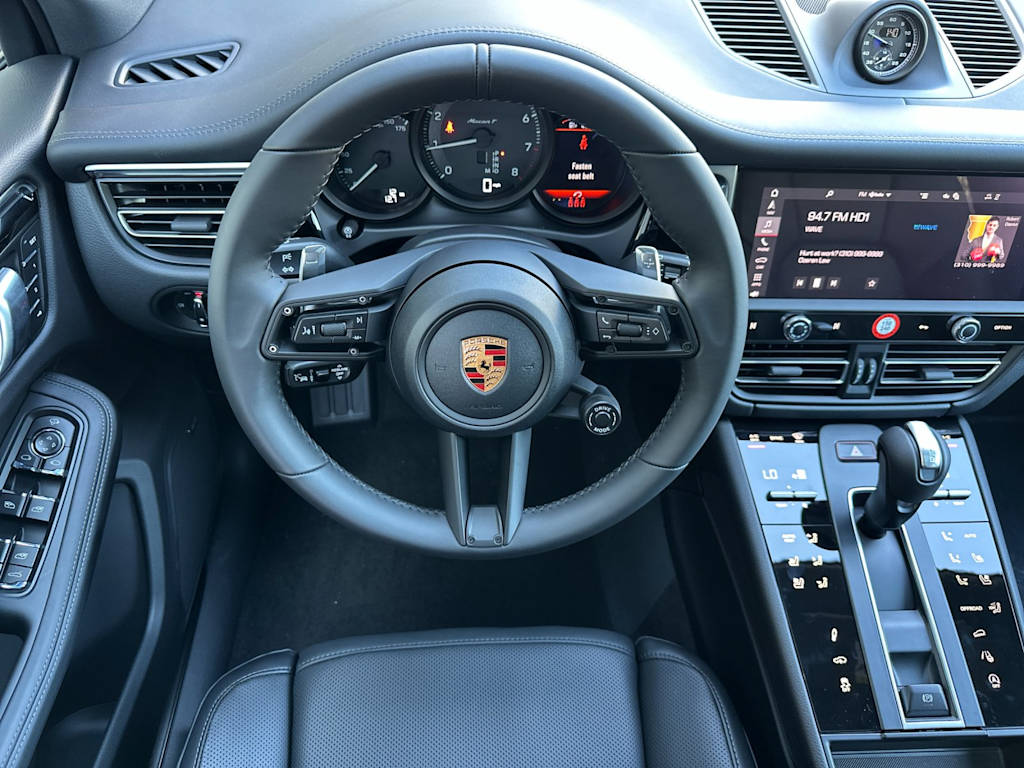 Thumbnail: 2026 Porsche Macan - 12