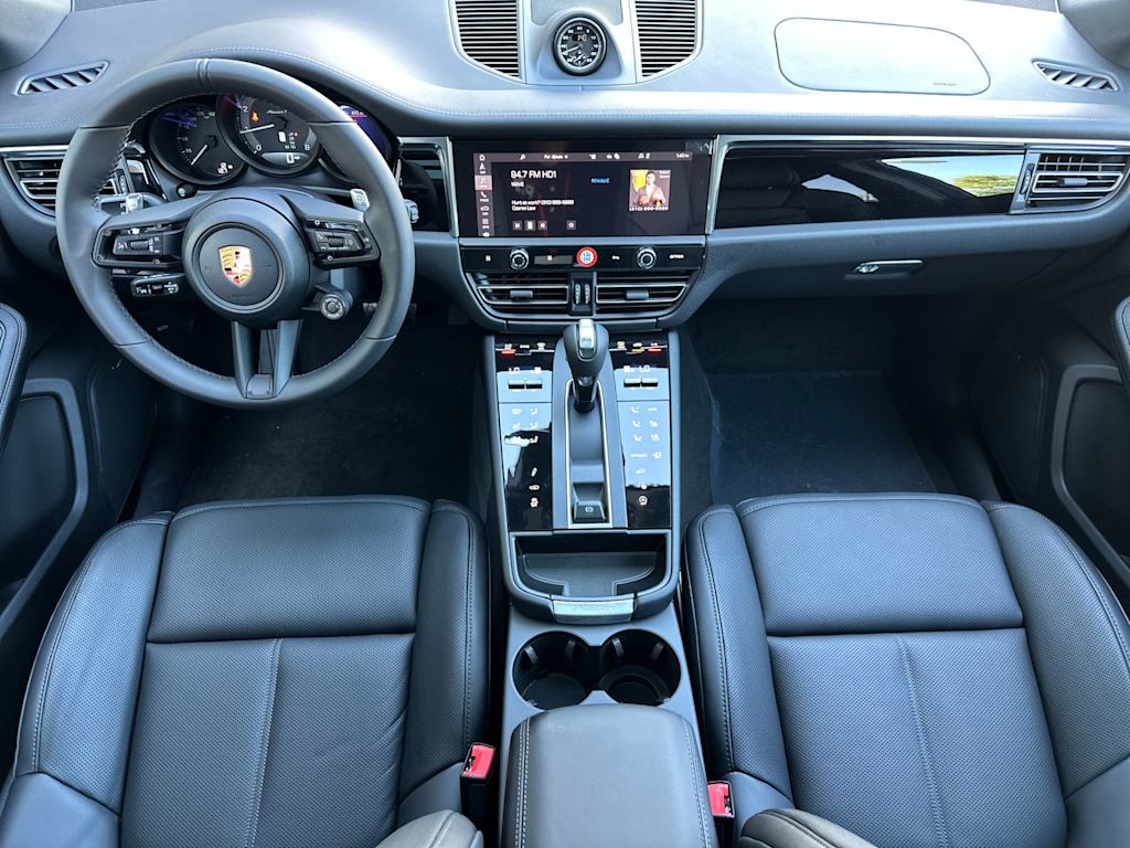 Thumbnail: 2026 Porsche Macan - 9