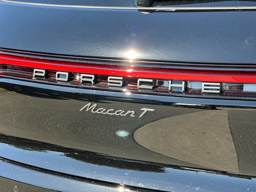 Thumbnail: 2026 Porsche Macan - 33