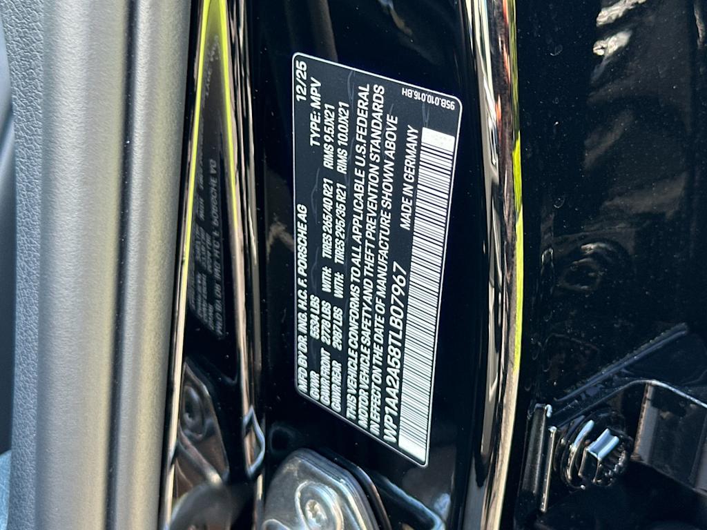 Thumbnail: 2026 Porsche Macan - 18