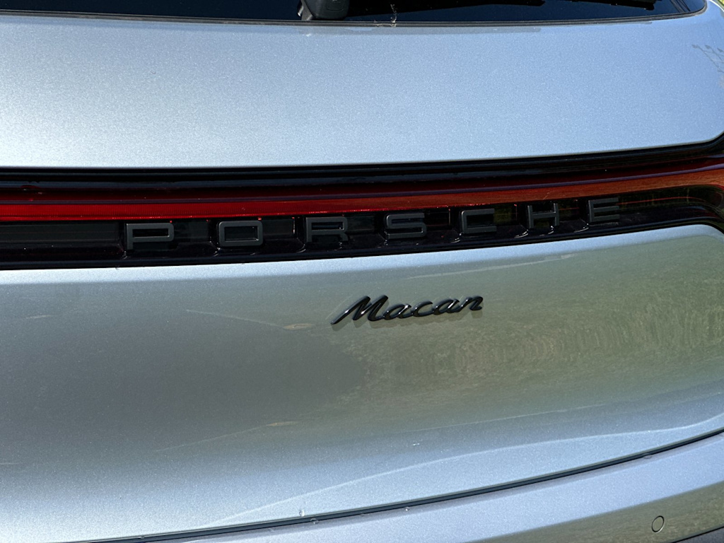 Thumbnail: 2026 Porsche Macan - 33