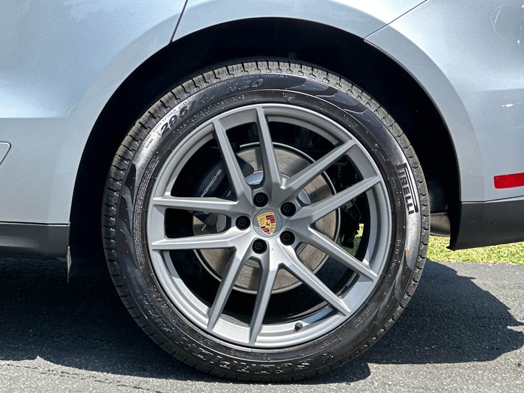 Thumbnail: 2026 Porsche Macan - 8