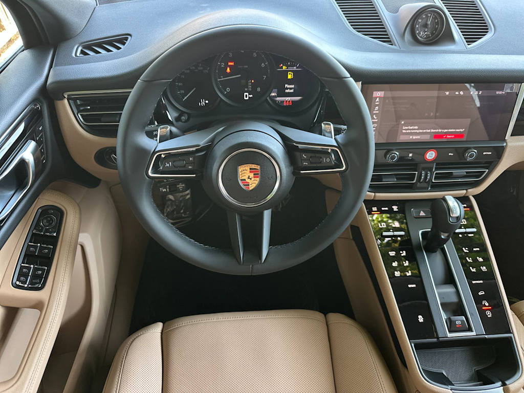 Thumbnail: 2026 Porsche Macan - 9