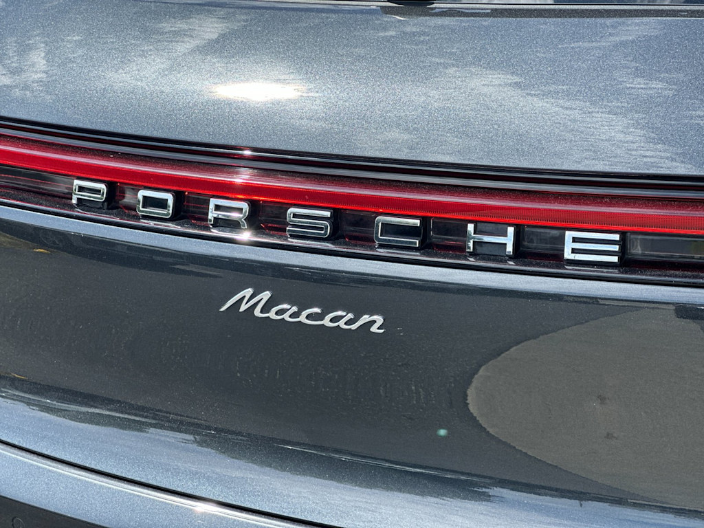 Thumbnail: 2022 Porsche Macan - 7